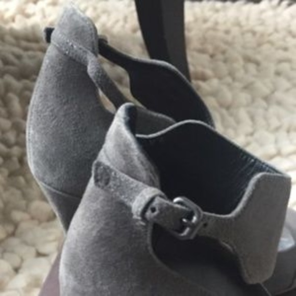 Elie Tahari Gray Suede Open Toe Pumps - Picture 6 of 9